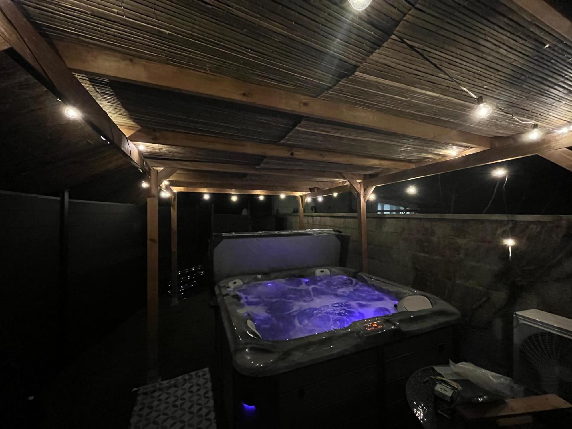 Maisonnette Avec Terrasse Avec Spa Privatif Lutterbach エクステリア 写真